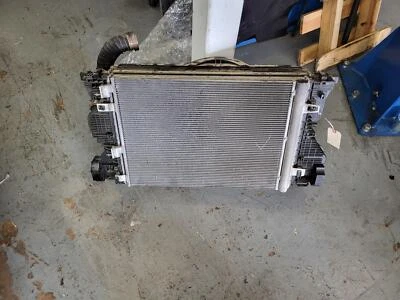 散热器冷却风扇导风槽和电机叶片 2022 MERCEDES-BENZ GLB 250 A2479060100 — 第 1/4 张图片