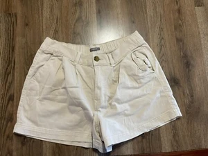 Maurices Shorts, Women's Size 12, White, Pockets, Casual Shorts - Picture 1 of 12