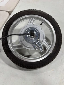 E-BIKE 16" HINTERRAD & REIFEN MIT NABENMOTOR UND BREMSEINHEIT / TOP ZUSTAND - Bild 1 von 4