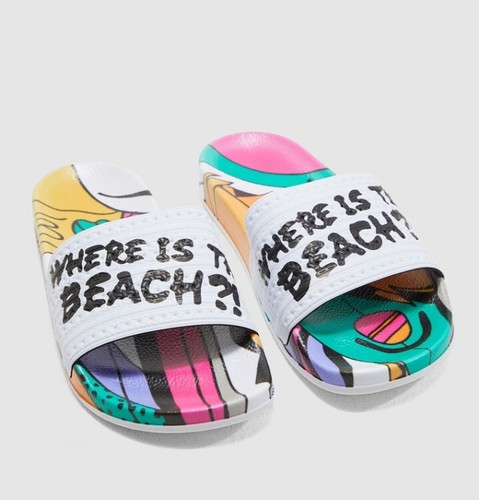Adidas Adilette dov'è la spiaggia? Sandali diapositive taglia 13 CQ3096 NUOVI CON SCATOLA
