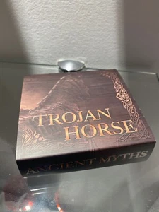2016 Niue TROJAN HORSE Ancient Myths 2 Oz Silver Coin 10$ - Picture 1 of 5