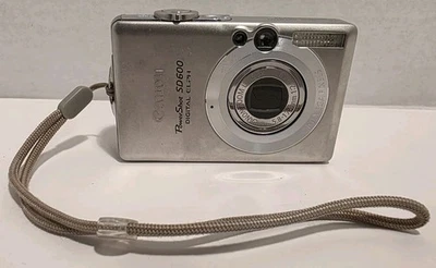 Cámara digital Canon PowerShot Digital ELPH SD600 6,0 MP (error de lente, para piezas) Foto 1 de 4