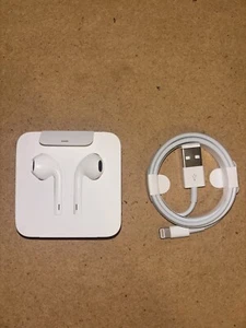 New Apple Iphone Head Phones and FREE Lightning Charge USB Wire Factory Direct - Zdjęcie 1 z 2