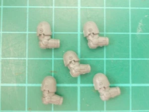 Horus Hersey - 5 MK6 Space Marine rechte Arme - 30k/40k Bits - Bild 1 von 1