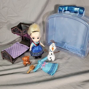 Disney Store Frozen 2 Elsa Mini Doll Animators Collection Playset With Case - Picture 1 of 6
