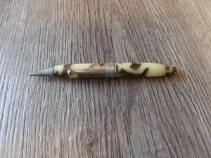 LÁPIZ MECÁNICO MÁRMOL MARRÓN CREMA VINTAGE 4 PULGADAS DE LARGO - Imagen 1 de 2