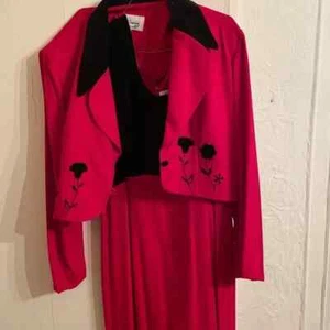 VINTAGE! D.J. SUMMERS RED WITH BLACK TRIM ROSE DESIGN DRESS M - Picture 1 of 1