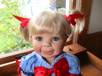 2006 MARIE OSMOND "BEACH BABY W/PAIL" PORCELAIN DOLL MIB - Image 1 of 4