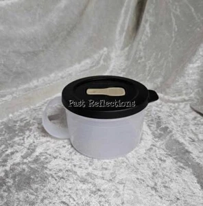 TUPPERWARE BLACK AND SHEER CRYSTALWAVE CRYSTAL WAVE SOUP MUG - Imagen 1 de 2