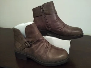 Baretraps Boots Women's Size 7W Brown Chrisa Ankle Zip/Buckle NEW - Picture 1 of 16