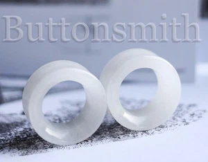 Pair of TUNNEL White Quartz Organic Stone Plugs ear lobe 2g 0g to 1" -10 sizes - Picture 1 of 1