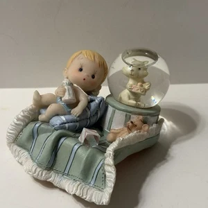 Precious Moments 1998 Vintage Baby In Bed Snow Globe Gift - Vintage - Picture 1 of 6