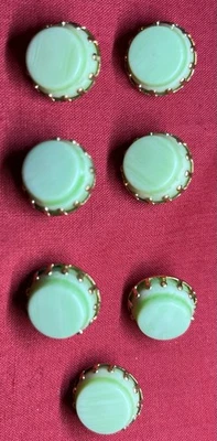 "Lote de 7 botones de plástico verde y dorado 1/2""" Foto 1 de 4