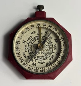 Vintage Boy Scouts of America Taylor Bar Nadel Kompass Nr. 1075 roter Bakelit - Bild 1 von 3