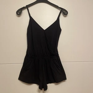 Gina Tricot Damen Playsuit Schwarz – Sommer Jumpsuit, Größe S - Bild 1 von 2