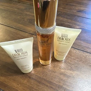 ELIZABETH TAYLOR WHITE DIAMONDS 3 PIECE GIFT SET LOTION PERFUME BODY Wash - Picture 1 of 7