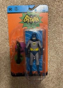 Figuras de acción clásicas de Batman serie de televisión Batman y Robin con máscaras de oxígeno - Imagen 1 de 2