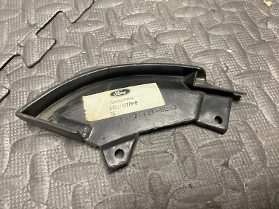 Nuevo de Lote Antiguo Ford Taurus 1986-1988 PARAGOLPES DELANTERO PANEL DE LLENADO E6DZ-17779-B NUEVO ORIGINAL Foto 1 de 4