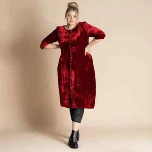 MEGAN SALMON - Velvet Roses Romance Dress - CRIMSON (RED) - Size 22 - Picture 1 of 4