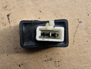 Kawasaki ER5 2 Pin Relais ER500 2003 - Bild 1 von 3