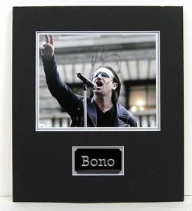 Bono Paul Hewson U2 Cantante RARO Firmado y Montado 10x8 Pantalla de Fotos + Certificado de Autenticidad del Distribuidor - Imagen 1 de 1