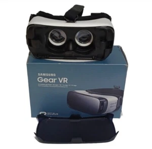 Samsung Gear VR Powered By Oculus For Note5/S6 Edge+/S6/S6 Edge/S7/S7 Edge - Picture 1 of 7