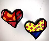 ROMERO BRITTO GLASS HEART PAPERWEIGHT PINK DOTS WITH YELLOW DESIGN