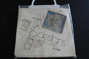 Vintage 1977 Caro’selle Nadelspitzen-Kit Hartriegel Cluster 7” Kreis Blumen Neu in Verpackung - Bild 1 von 4