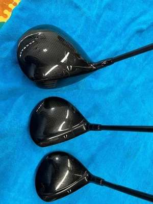 Srixon Z 785 Driver, F85 3W & 5W  Set, RH, Reg. Flex Graphite Shafts, w/HCs,  - Image 1 of 4