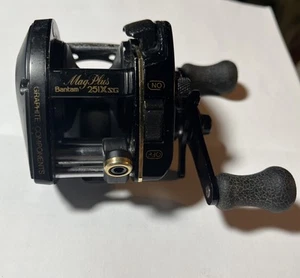 Carrete de fundición de cebo para pesca de colección Shimano Bantam 251X SG Mag Plus recuperación izquierda - Imagen 1 de 7
