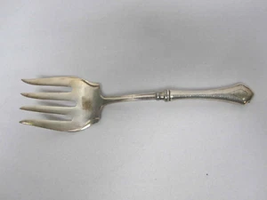 MANGO DE PLATA ESTERLINA MARTILLADA 9" TENEDOR DE SERVIR SCHMITZ MOORE & CO. ANTIGUO - Imagen 1 de 1