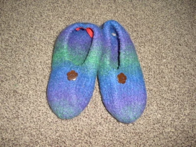 Hausschuhe gefilzt ca. Gr. 31, 20cm grün/blau/lila Handarbeit Unikat !!! - Bild 1 von 3