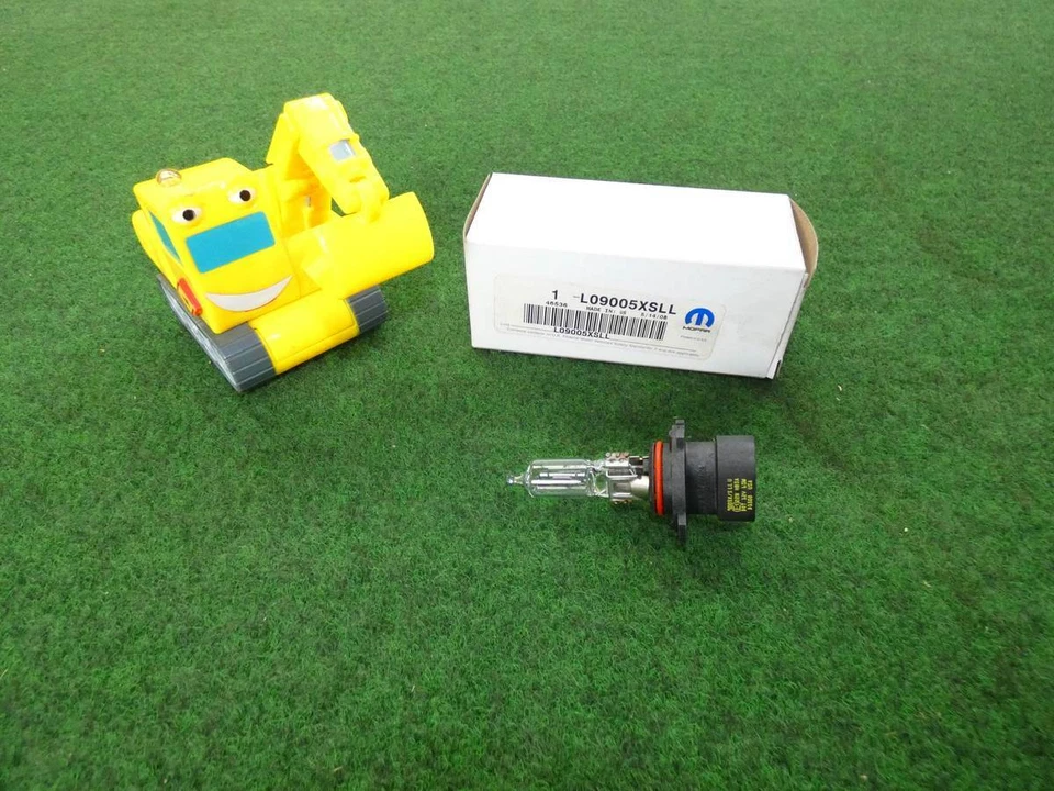 L09005XSLL Glühbirne Scheinwerfer Fernlicht Chrysler 300C PT Cruiser Jeep Mopar  - Bild 1 von 1