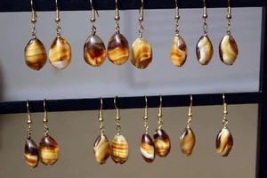 Vintage antique beads banded brown & white glass agate bead drop dangle earrings - Picture 1 of 10