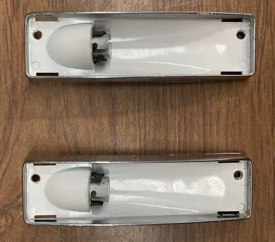 Chevrolet & Corvette C2 C3 Interior Dome Light Lamp Housing 4237256 Foto 1 de 3