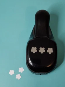 Used Stampin Up Punch Paper Shapers 3 daisy flowers Whale Tale Style - Picture 1 of 7