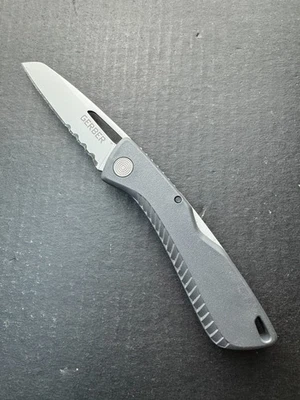 Gerber Shark Belly Pocket Knife Lockback Combo Edge Blade USA - Image 1 of 4