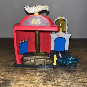 Hot Wheels City Sets Fire Station Used from 2008 - Picture 1 of 2