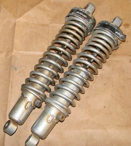 REAR SHOWA SHOCK ABSORBERS SET -------- 1981 1982 1983 SUZUKI GS650G GS650 - Picture 1 of 3