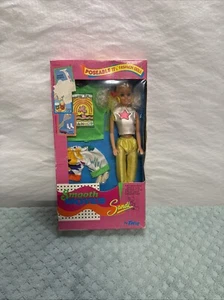 NUEVO EN CAJA Muñeca Sandi Vintage Años 90 Movimientos Suaves "Over The Rainbow" 11.5" De Totsy - Imagen 1 de 20