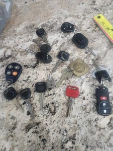 Totally Random Lot Of Car Key Fobs Keys - Picture 1 of 7