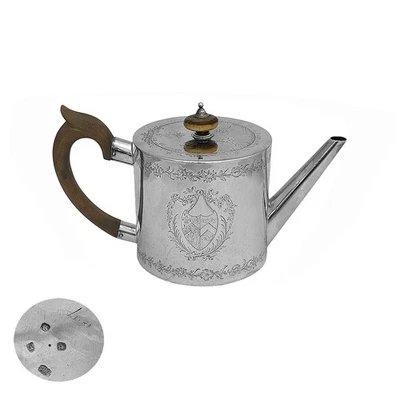 Tetera de tambor de plata georgiana 1773 Foto 1 de 2