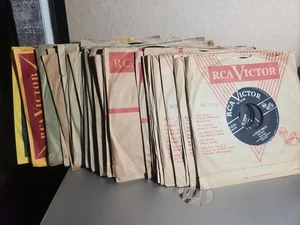 36 Early RCA VICTOR Label Vintage 45 RPM Company Sleeves & Records 50s & 60s Lot - Picture 1 of 21