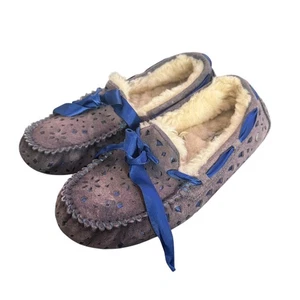 UGG Dakota Blue Suede Satin Bow Slippers Womens 7 Moccasins Sheepskin Fur Lined - Picture 1 of 15