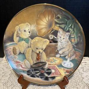 Plato de hora de música Franklin Mint HeirloomSue Willis edición limitada oso y gato - Imagen 1 de 8