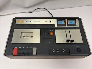 Vintage Akai CS-33D Cassette Deck Powers On But Won’t Play For Parts Or Repair - Picture 1 of 12