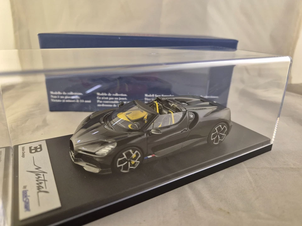 LOOKSMART LOOLS544A Bugatti W16 Mistral Noire 2022 1/43  - Photo 1/2