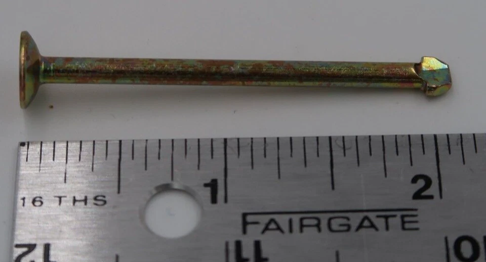 "Lote de (4) International Brake Industries #8 Pin-Hold Down 2 1/8"" parte 1003110" Foto 1 de 3