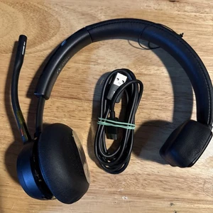Plantronics Single Ear Wireless Bluetooth Headset USED - Picture 1 of 10