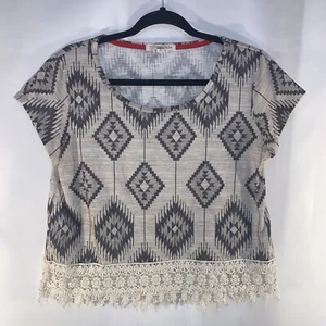 Rewind Women's Size Medium Gray With Geometric Design Top #569 - Picture 1 of 10
